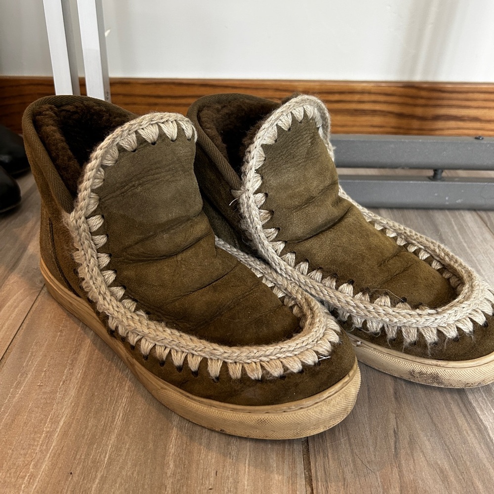 MOU Eskimo sheeting boots size 8 M